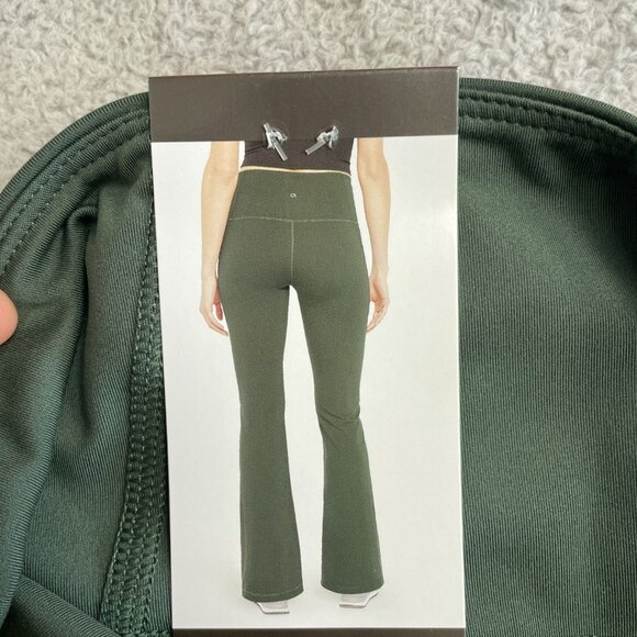 NEW Gap Fit Women's M Green Flare Leggings Green Side Pocket - Picture 13 of 15